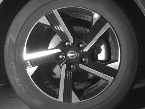 Used 2025 Nissan Sentra SV FWD image 13