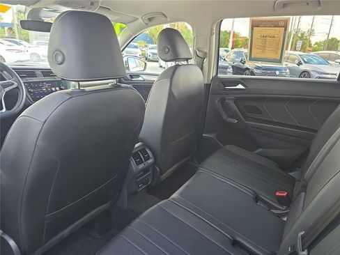 Used 2023 Volkswagen Tiguan SE FWD image 8