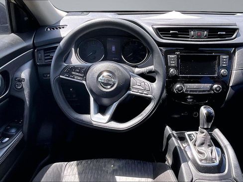 Used 2020 Nissan Rogue S FWD image 5