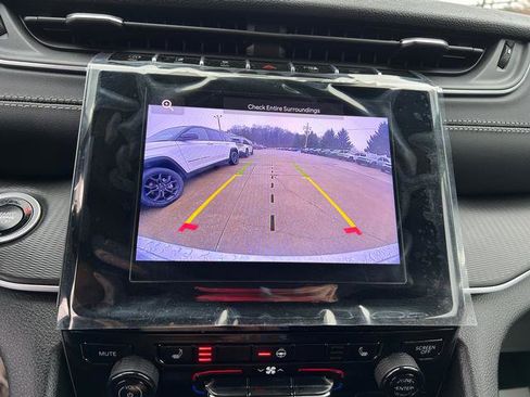 New 2025 Jeep Grand Cherokee Laredo X w/ Luxury Tech Group I image 13