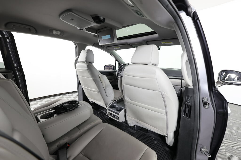 Used 2018 Honda Odyssey Touring image 21