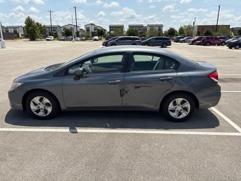 Used 2013 Honda Civic LX image 2