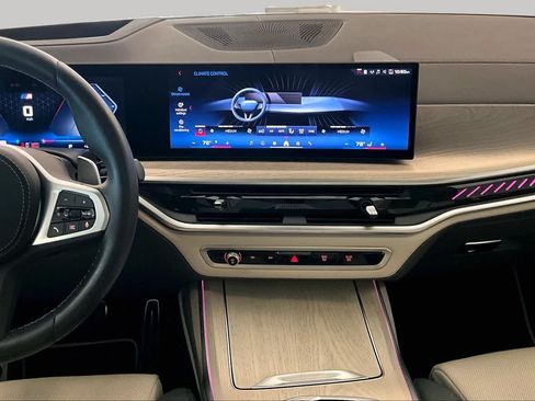 Used 2026 BMW X7 M60i AWD/4WD image 6