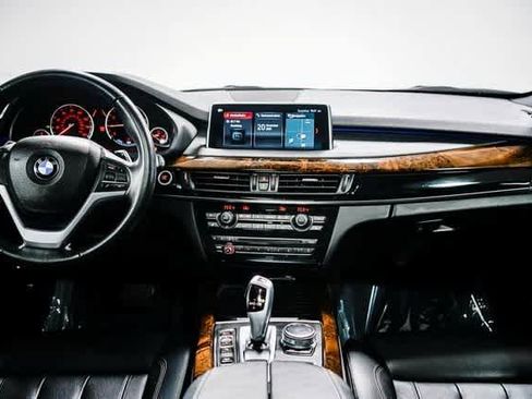 Used 2018 BMW X5 xDrive40e image 12