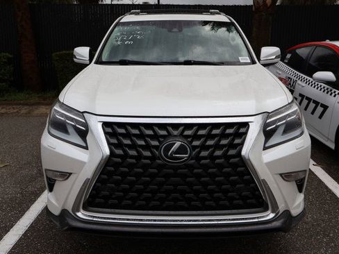 Used 2023 Lexus GX 460 Premium w/ Accessory Package AWD/4WD image 5