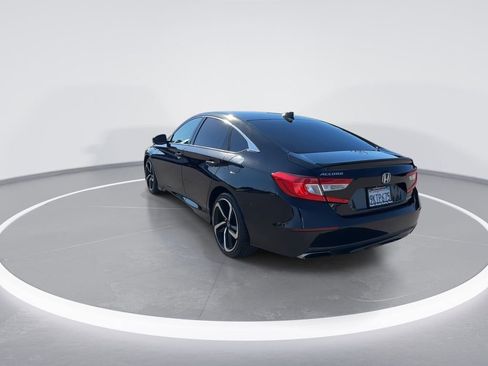 Used 2018 Honda Accord Sport image 11