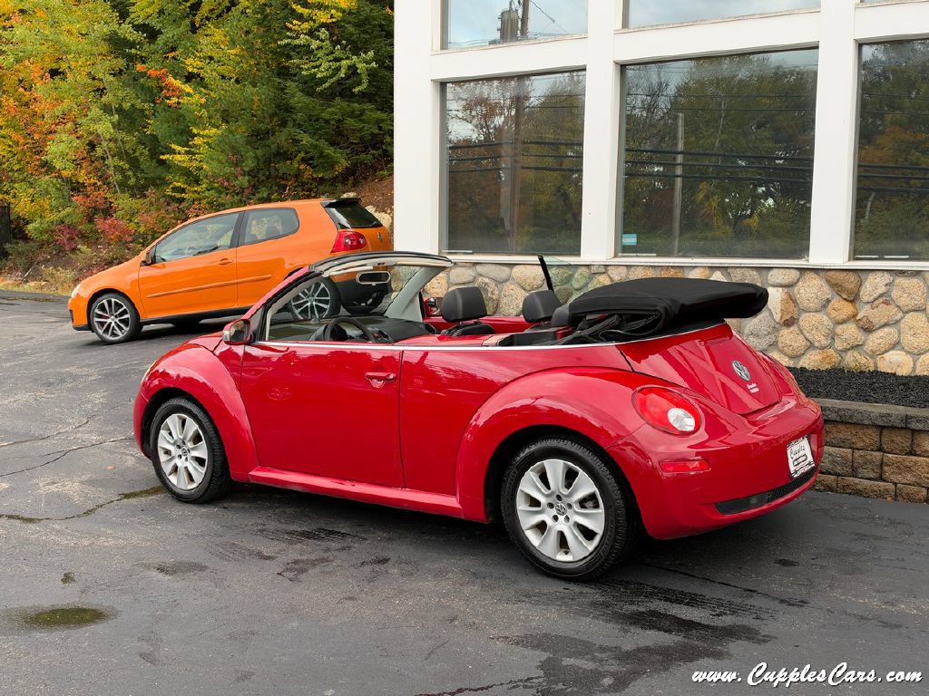 Used 2008 Volkswagen Beetle S FWD image 2