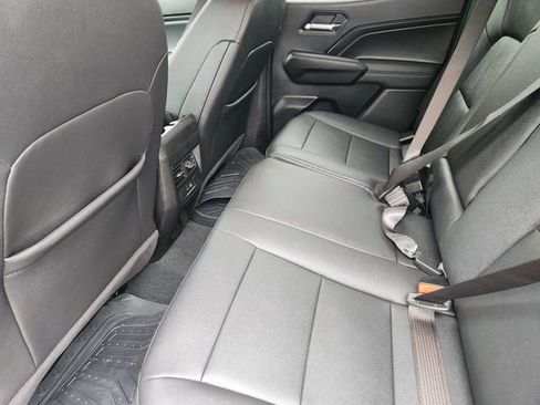 Used 2024 Chevrolet Colorado LT w/ LT Convenience Package III RWD image 30