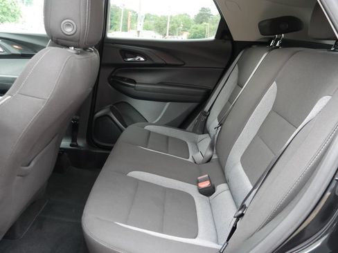 Used 2023 Chevrolet TrailBlazer LT w/ Convenience Package FWD image 11