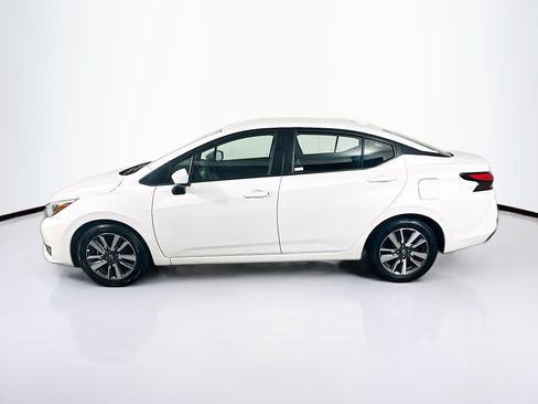 Used 2025 Nissan Versa SV FWD image 4