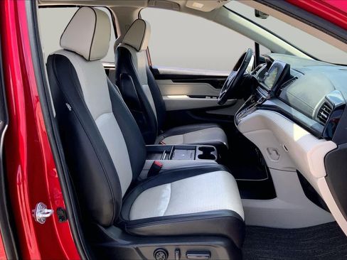 Used 2025 Honda Odyssey Elite image 9