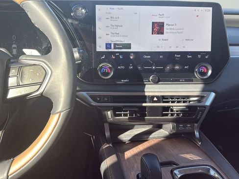 Certified 2025 Lexus RX 350 Premium Plus image 13