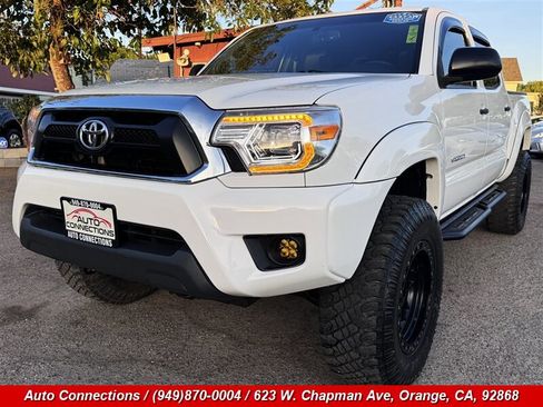 Used 2012 Toyota Tacoma PreRunner image 32