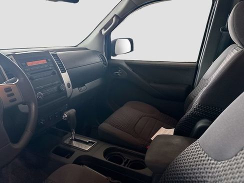 Used 2012 Nissan Frontier SV w/ SV Premium Utility Pkg AWD/4WD image 21