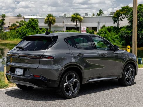 New 2026 Alfa Romeo Tonale w/ Active Assist Package AWD/4WD image 3