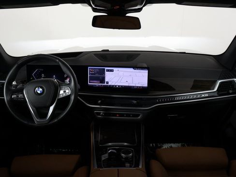 Certified 2026 BMW X5 xDrive40i w/ Climate Comfort Package AWD/4WD image 8