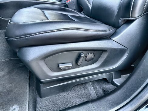 Certified 2023 Ford Explorer XLT w/ Equipment Group 202A RWD image 12