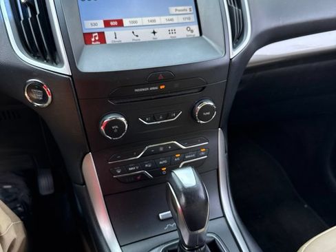 Used 2016 Ford Edge SEL w/ Equipment Group 201A FWD image 11