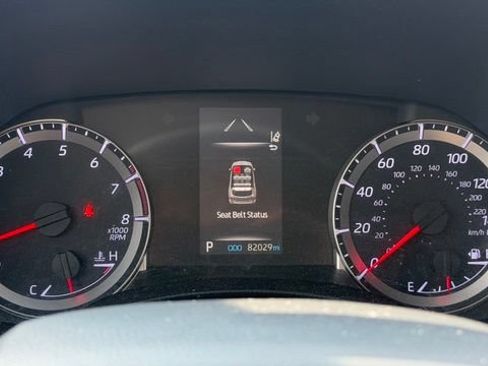 Used 2021 Toyota Highlander LE AWD/4WD image 26