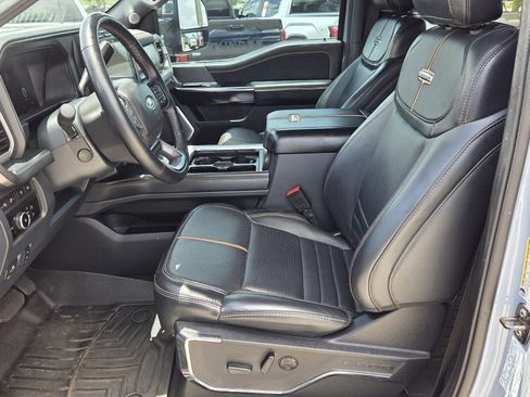Used 2024 Ford F250 Platinum w/ Tremor Off-Road Package AWD/4WD image 4