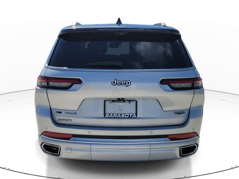 Used 2022 Jeep Grand Cherokee L Summit AWD/4WD image 5