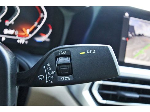 Used 2022 BMW 330i Sedan w/ Driving Assistance Package image 18