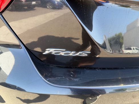 Used 2012 Ford Focus SE FWD image 27