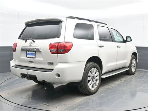 Used 2017 Toyota Sequoia Platinum image 10