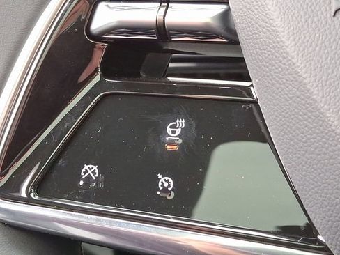 New 2025 Cadillac Lyriq Luxury image 15