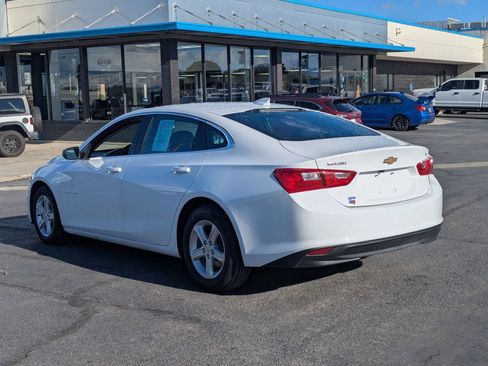 Used 2023 Chevrolet Malibu LT FWD image 7