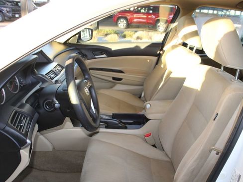 Used 2012 Honda Accord LX image 6