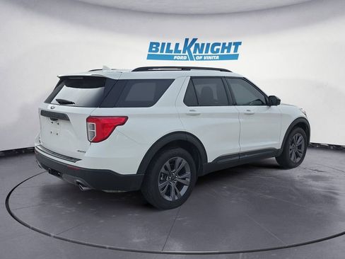 Used 2022 Ford Explorer XLT w/ Equipment Group 202A AWD/4WD image 5