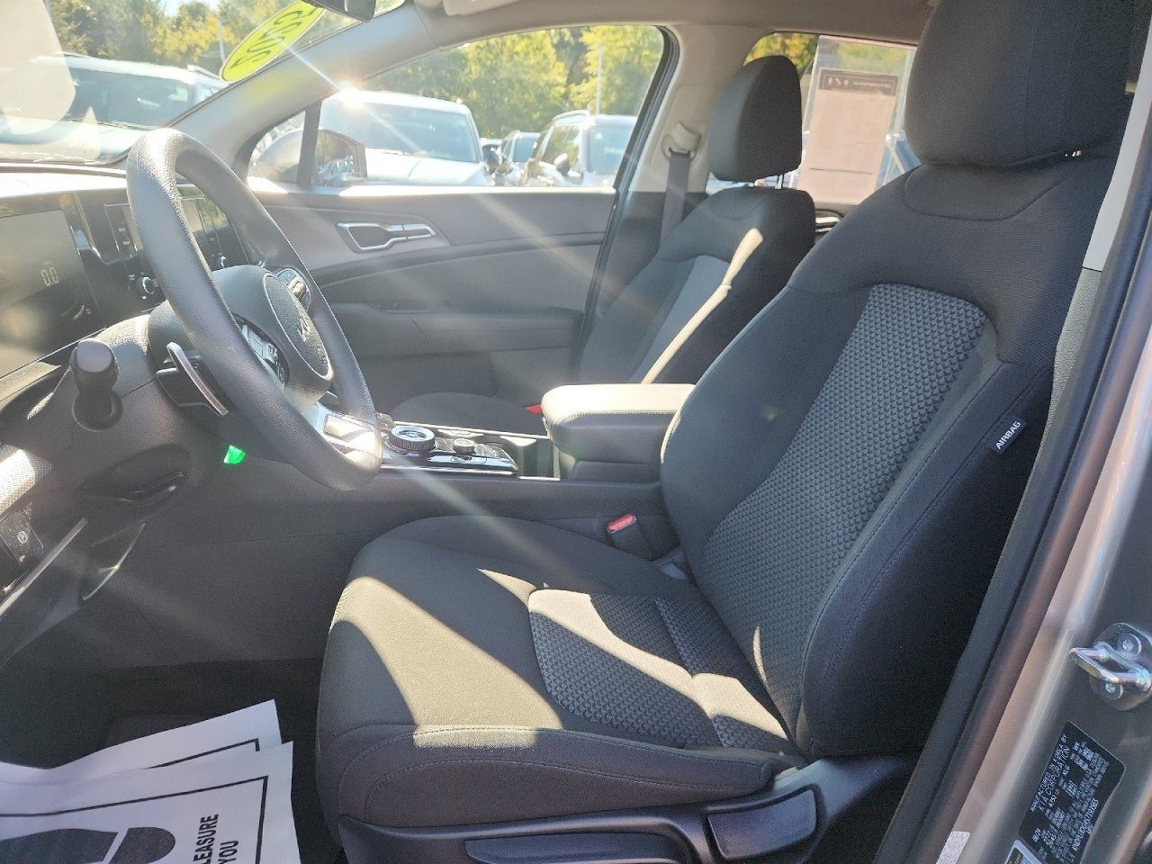 Certified 2025 Kia Sportage LX FWD image 15