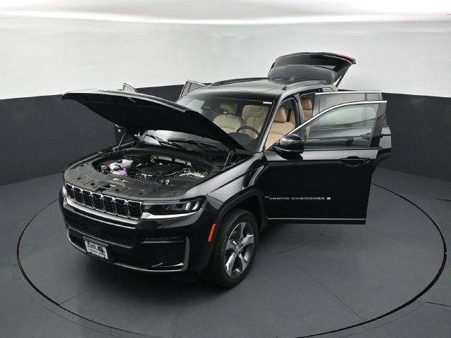 New 2026 Jeep Grand Cherokee Limited w/ Trailer Tow Package AWD/4WD image 26