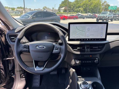 Used 2023 Ford Escape Active w/ Tech Pack #1 FWD image 17