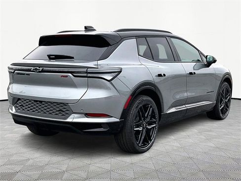 New 2026 Chevrolet Equinox EV RS image 6