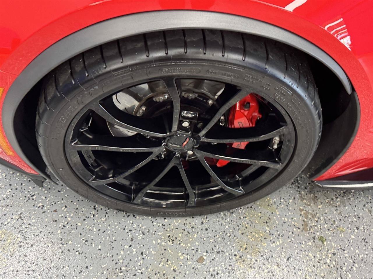 Used 2019 Chevrolet Corvette Grand Sport w/ Carbon Flash Badge Package RWD image 27
