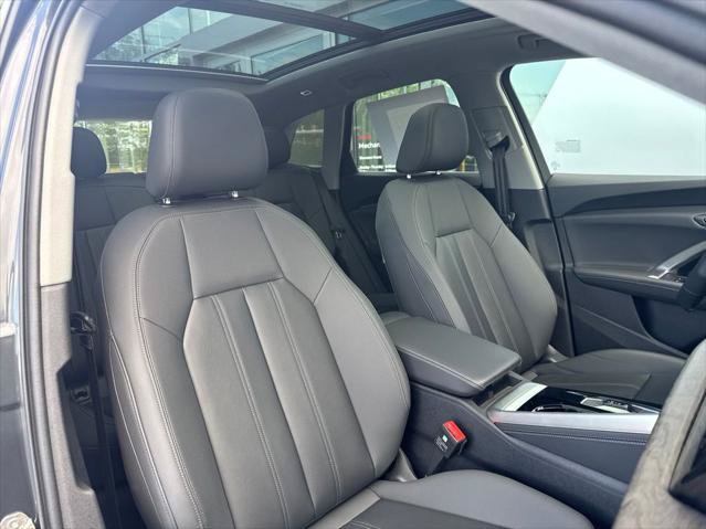 Certified 2025 Audi Q5 Premium w/ Convenience Package AWD/4WD image 9