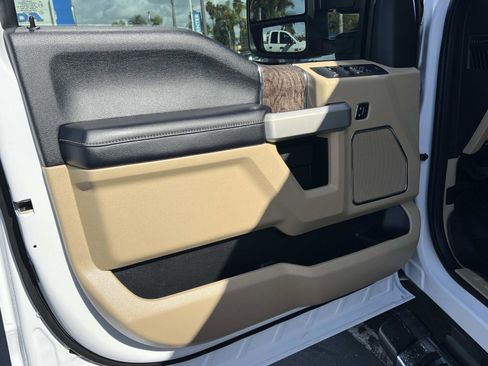 Used 2018 Ford F350 Lariat w/ Lariat Value Package image 6
