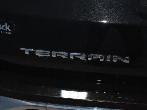 Used 2022 GMC Terrain SLT image 28