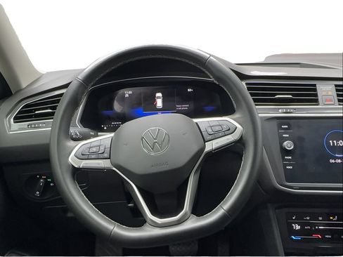 Used 2024 Volkswagen Tiguan SE FWD image 37