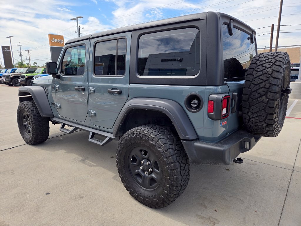 Used 2025 Jeep Wrangler Unlimited Sport AWD/4WD image 5