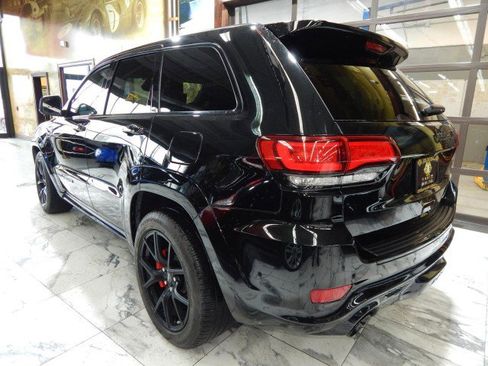 Used 2021 Jeep Grand Cherokee SRT image 8