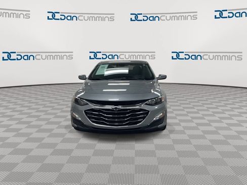 Used 2025 Chevrolet Malibu LS FWD image 3
