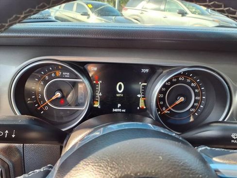 Used 2023 Jeep Gladiator Overland image 8