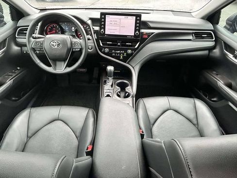 Used 2023 Toyota Camry XSE FWD image 11