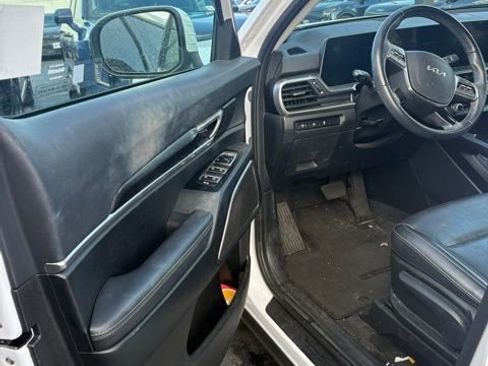 Used 2024 Kia Telluride LX image 5