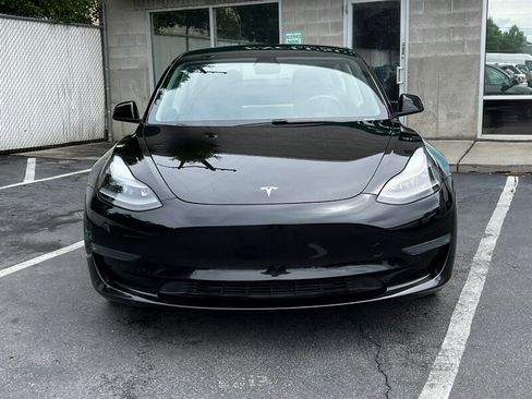 Used 2021 Tesla Model 3 Standard Range Plus RWD image 2