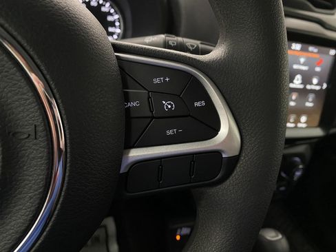 Used 2023 Jeep Renegade Latitude AWD/4WD image 47