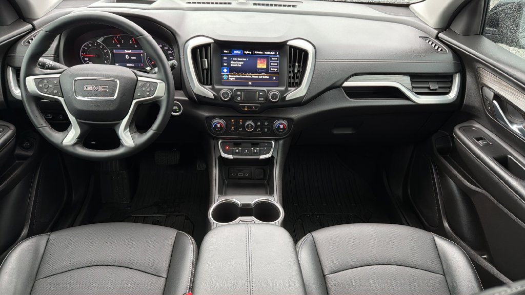Used 2024 GMC Terrain SLT w/ Tech Package AWD/4WD image 10